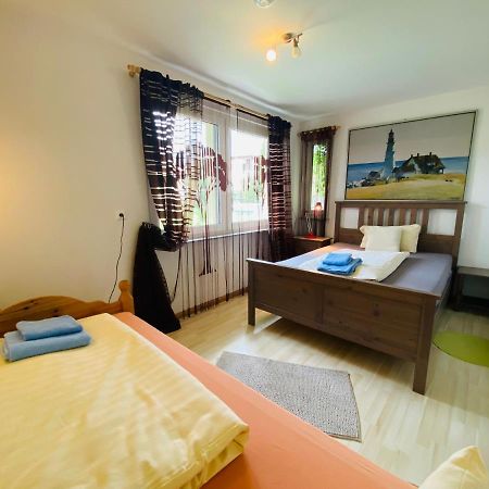 Apartment Emil Im Eg Mit Garten In Suhl Ngoại thất bức ảnh